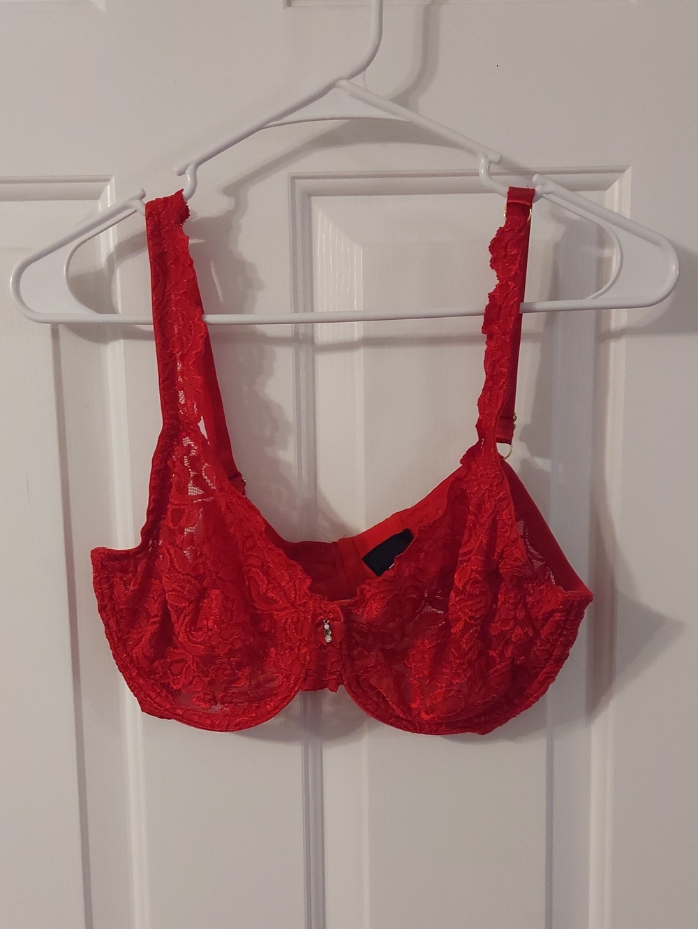 smart & sexy Red Lace Underwire Bra with Decorative Charm